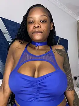 Snapshot of SexxyLunar chatting on October 2025 11:35:02 PM SexxyLunar online show from October 2025 11:35:02 PM