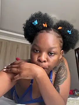 Snapshot of SexxyLunar chatting on November 2025 06:34:01 AM SexxyLunar online show from November 2025 06:34:01 AM