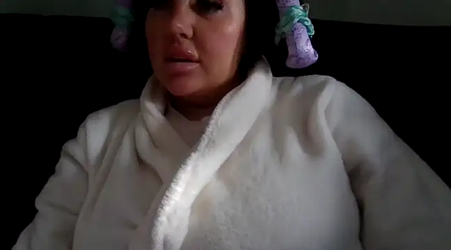 magical mia online show from February 2025 03:14:02 PM