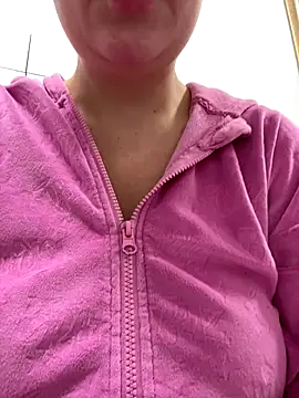 magical mia online show from December 2025 10:02:01 AM