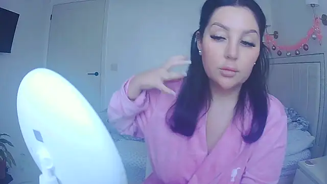 Snapshot of magical_mia chatting on December 2025 12:56:01 PM magical mia online show from December 2025 12:56:01 PM