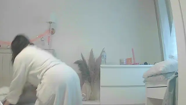 Snapshot of magical_mia chatting on December 2025 10:02:02 AM magical mia online show from December 2025 10:02:02 AM