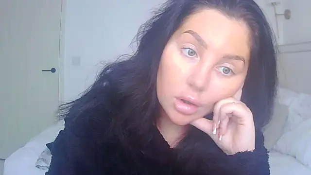 Snapshot of magical_mia chatting on January 2026 11:56:01 AM magical mia online show from January 2026 11:56:01 AM