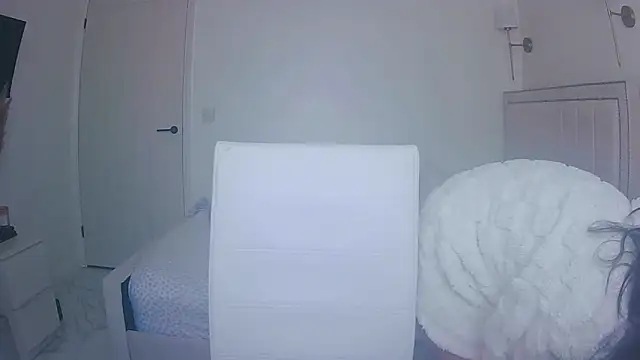magical mia online show from April 2026 10:06:01 AM