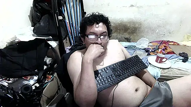 Snapshot of gocuzero chatting on October 2025 03:47:01 AM gocuzero online show from October 2025 03:47:01 AM