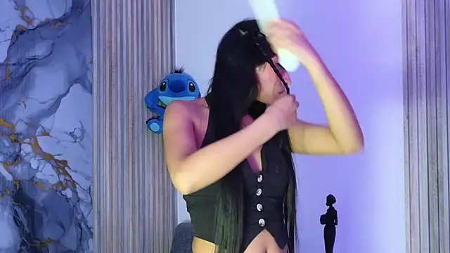 Snapshot of LissaWiild chatting on November 2025 08:07:01 PM LissaWiild online show from November 2025 08:07:01 PM