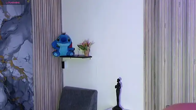 Snapshot of LissaWiild chatting on November 2025 07:34:02 PM LissaWiild online show from November 2025 07:34:02 PM