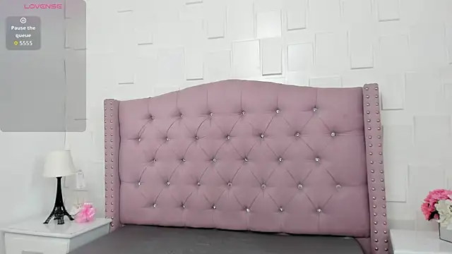 MonicaSchwartz online show from February 2026 07:32:02 PM