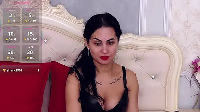 Snapshot of HeidiLust chatting on November 2025 06:23:01 AM HeidiLust online show from November 2025 06:23:01 AM