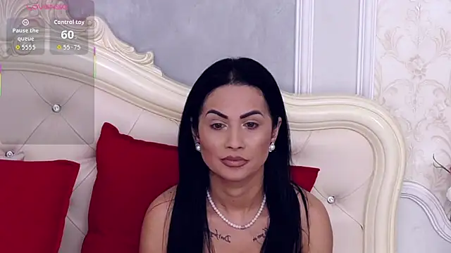 Snapshot of HeidiLust chatting on November 2025 06:40:02 AM HeidiLust online show from November 2025 06:40:02 AM