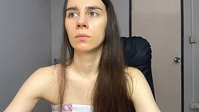 SassyJessi online show from November 2025 04:04:01 AM