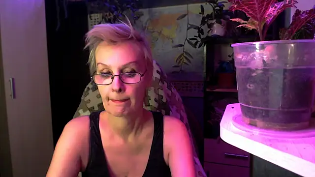 HelgaHimmell online show from April 2026 09:31:02 PM