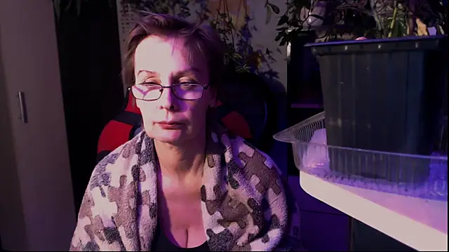 Snapshot of HelgaHimmell chatting on June 2026 09:05:02 PM HelgaHimmell online show from June 2026 09:05:02 PM
