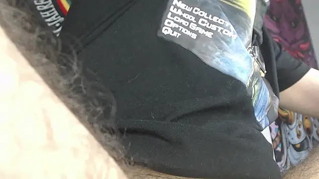 Snapshot of AndyBetti chatting on April 2026 02:17:02 AM AndyBetti online show from April 2026 02:17:02 AM