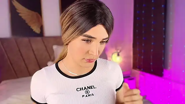 Missantonella  online show from December 2024 10:09:02 PM