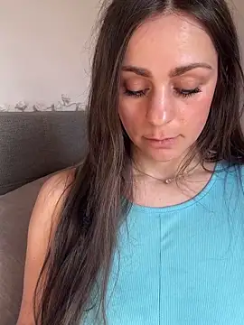 Snapshot of Loella-Rose chatting on March 2025 10:10:02 AM Loella-Rose online show from March 2025 10:10:02 AM