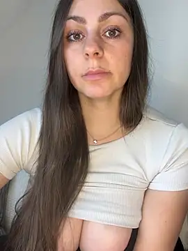 Loella-Rose online show from June 2026 11:01:01 AM