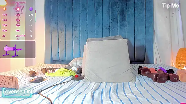 blondehorny69 online show from September 2025 07:39:01 PM