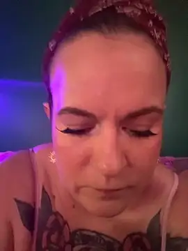 quinnmariexo online show from June 2026 07:37:01 PM