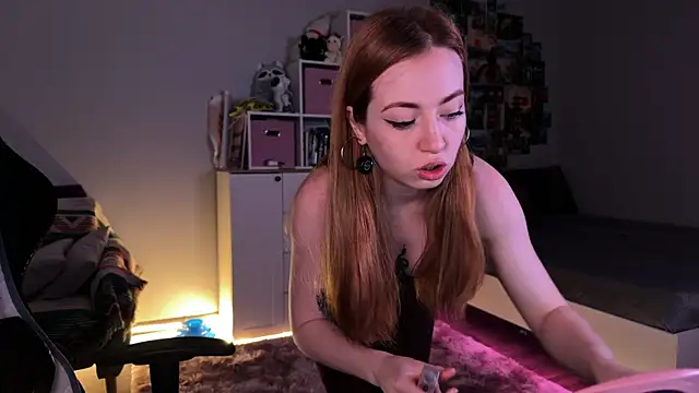 LinaWitch online show from November 2025 05:35:01 AM