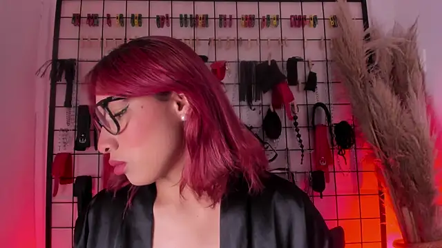 charrlotte quinn online show from September 2025 09:09:02 PM