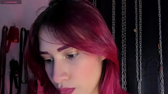 charrlotte quinn online show from May 2026 12:35:01 PM
