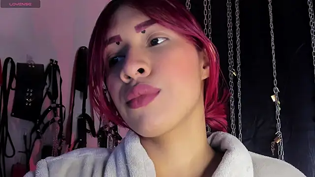 charrlotte quinn online show from June 2026 12:44:02 PM