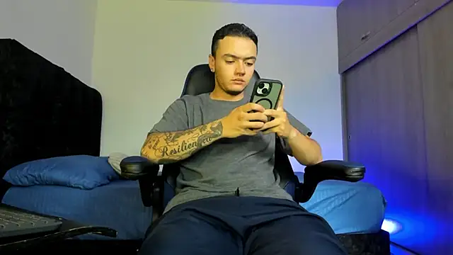 Snapshot of male_pussy chatting on September 2025 05:17:01 PM male pussy online show from September 2025 05:17:01 PM