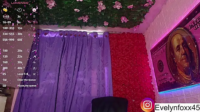 eve foxx online show from September 2025 08:23:01 PM