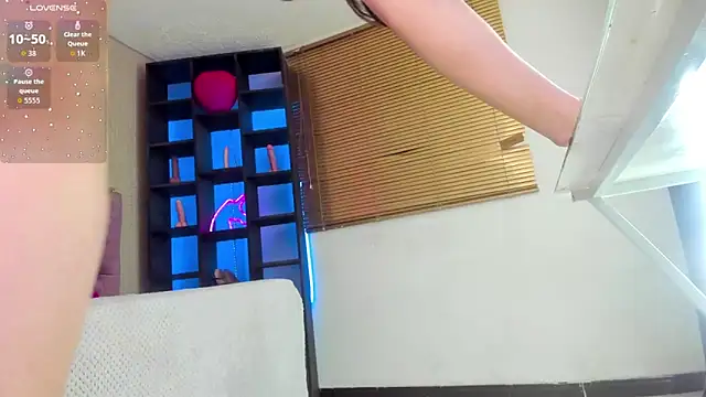 shelby carson online show from March 2026 01:01:01 AM