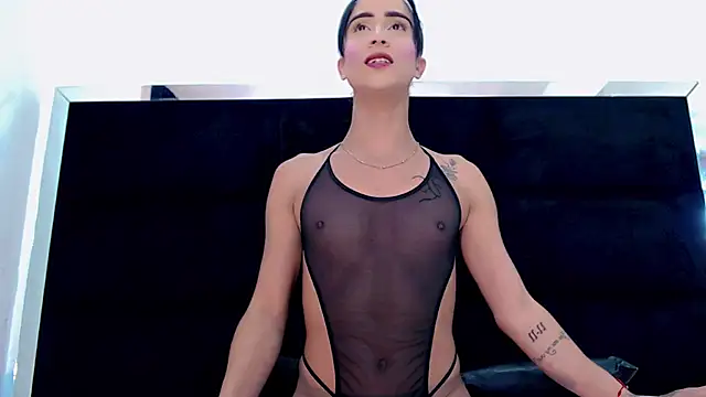 PriscilaRainbow online show from April 2026 07:38:02 PM