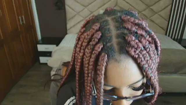 Raquel jones online show from February 2025 11:40:02 AM