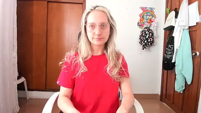 Snapshot of Adele_johnsonn1 chatting on November 2025 03:27:01 PM Adele johnsonn1 online show from November 2025 03:27:01 PM