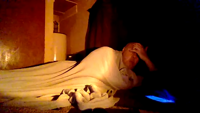 Nightshade7712 online show from December 2025 02:57:02 PM