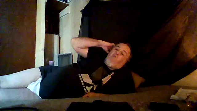 Nightshade7712 online show from February 2026 12:15:01 PM