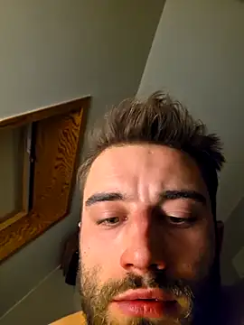 Snapshot of Vekie_007 chatting on April 2026 11:47:02 PM Vekie 007 online show from April 2026 11:47:02 PM