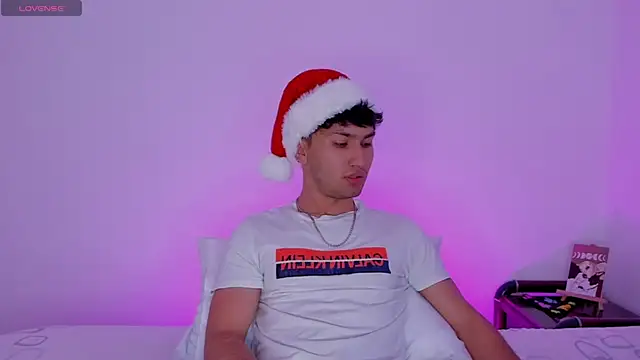 Snapshot of Valerio_James7 chatting on December 2024 06:26:01 PM Valerio James7 online show from December 2024 06:26:01 PM