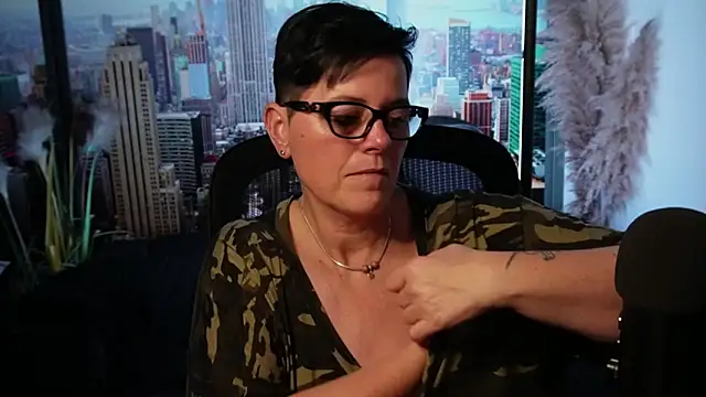 ninarandmann online show from November 2025 07:35:02 PM