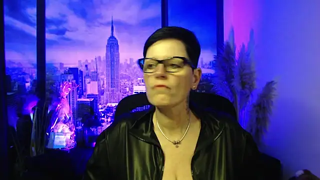 ninarandmann online show from March 2026 06:02:02 PM