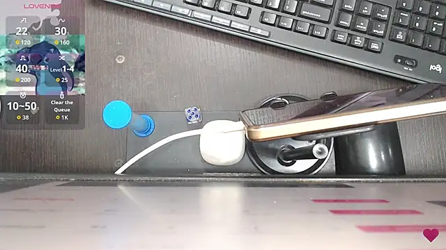 Snapshot of mom_hot__ chatting on February 2026 09:48:02 PM mom hot online show from February 2026 09:48:02 PM