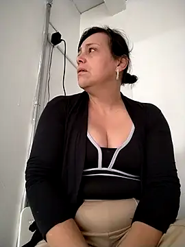 Natasha milf   online show from February 2026 12:28:01 PM