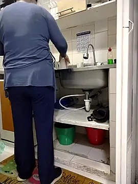 Natasha milf   online show from April 2026 01:00:01 AM