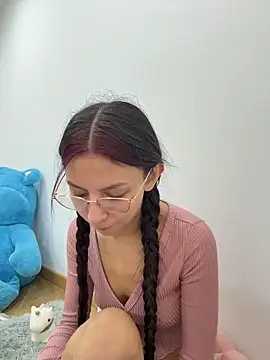 Snapshot of Bonniepark chatting on December 2025 10:14:01 PM Bonniepark online show from December 2025 10:14:01 PM