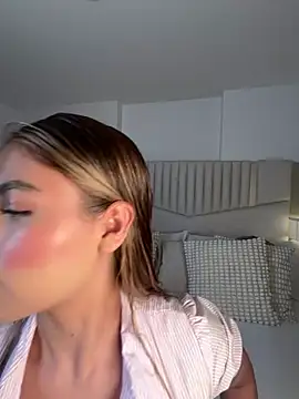  laura 02 online show from June 2026 01:25:01 AM