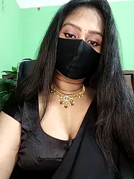 Idhika Paul online show from February 2026 12:56:02 PM