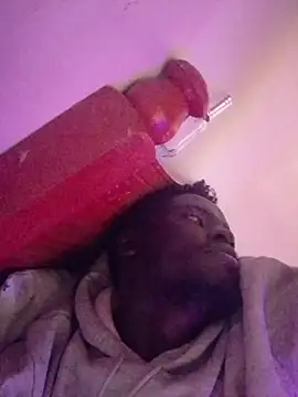 Snapshot of MaskedGQ chatting on October 2025 07:19:01 AM MaskedGQ online show from October 2025 07:19:01 AM