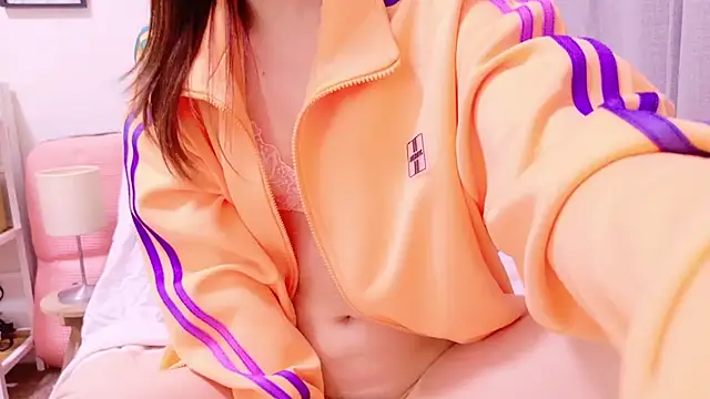 Mii v v online show from March 2025 03:32:02 AM