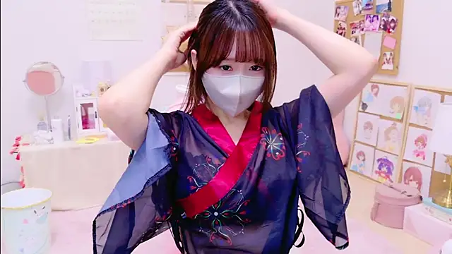 Yui-Ch online show from January 2025 01:58:01 PM