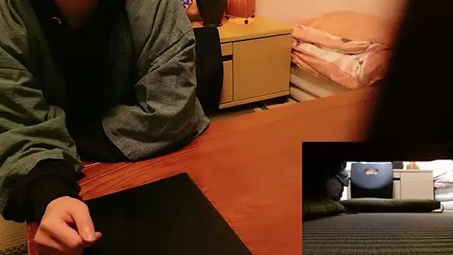 Snapshot of Phantom_yoshida chatting on January 2025 10:21:02 AM Phantom yoshida online show from January 2025 10:21:02 AM