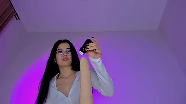 maakimo online show from April 2026 02:34:01 AM